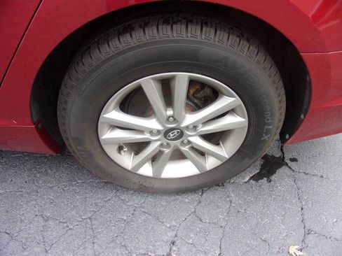 Used 2016 Hyundai Sonata SE image 12