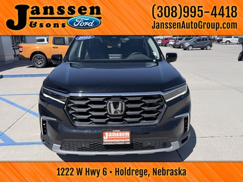 Used 2025 Honda Pilot EX-L image 2