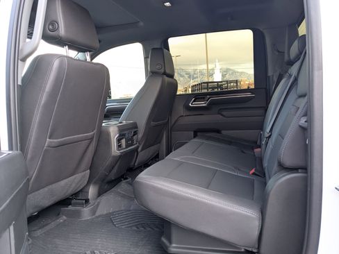 Used 2024 Chevrolet Silverado 3500 LTZ w/ LTZ Convenience Package image 26