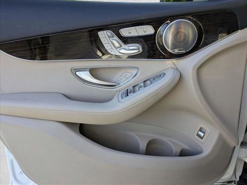 Certified 2021 Mercedes-Benz GLC 300 4MATIC image 7