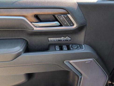 Used 2026 Chevrolet Silverado 1500 High Country w/ High Country Premium Package AWD/4WD image 14