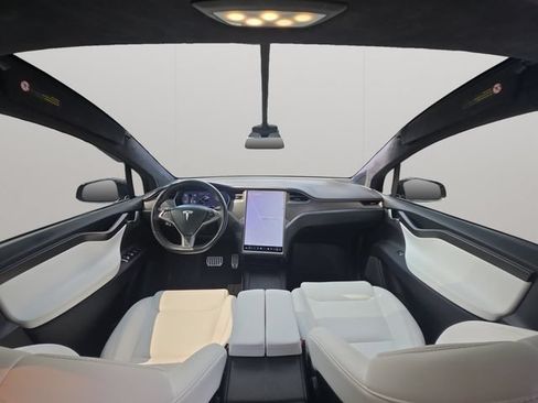 Used 2020 Tesla Model X Performance AWD/4WD image 18