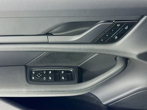 Certified 2023 Porsche Taycan 4 Cross Turismo AWD/4WD image 11