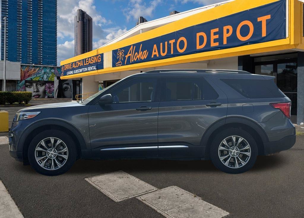 Used 2020 Ford Explorer XLT w/ Equipment Group 202A AWD/4WD image 2