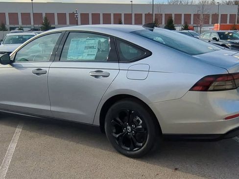 New 2025 Honda Accord SE image 6