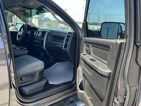Used 2017 RAM 2500 Tradesman w/ Chrome Appearance Group AWD/4WD image 30