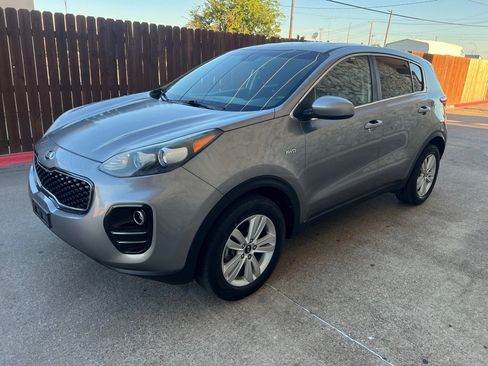Used 2018 Kia Sportage LX AWD/4WD image 3