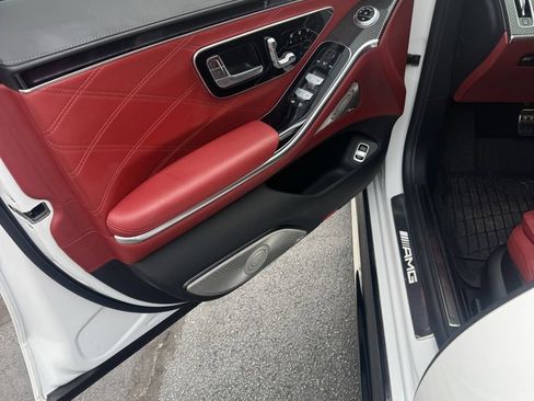 Used 2025 Mercedes-Benz S 63 AMG S image 7