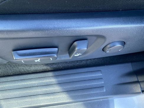 Used 2019 Toyota 4Runner SR5 image 12