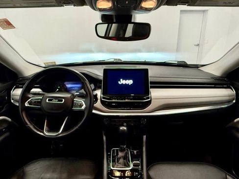 Used 2022 Jeep Compass Limited image 18