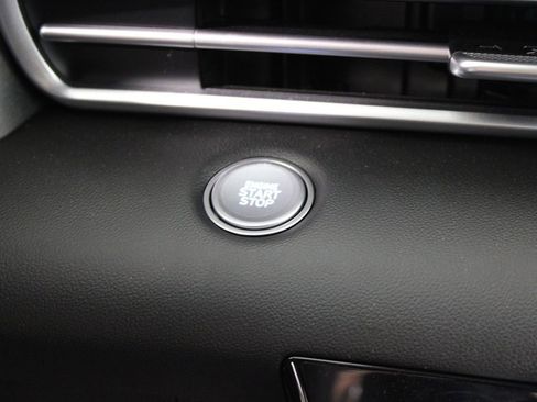 Used 2025 Hyundai Elantra Blue image 14