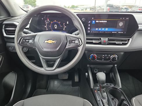 Used 2024 Chevrolet TrailBlazer LS w/ LS Convenience Package AWD/4WD image 14