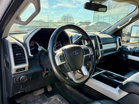 Used 2021 Ford F250 Lariat w/ Lariat Value Package image 8