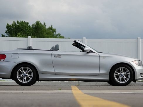 Used 2009 BMW 128i Convertible RWD image 49