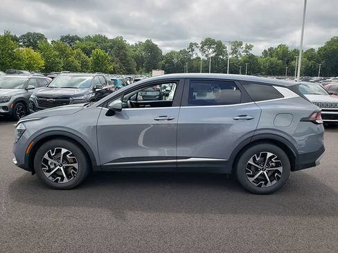 Certified 2025 Kia Sportage EX FWD image 3