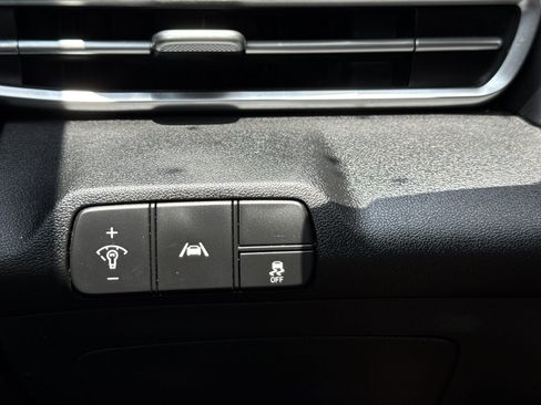 Used 2022 Hyundai Elantra SEL w/ Convenience Package FWD image 17