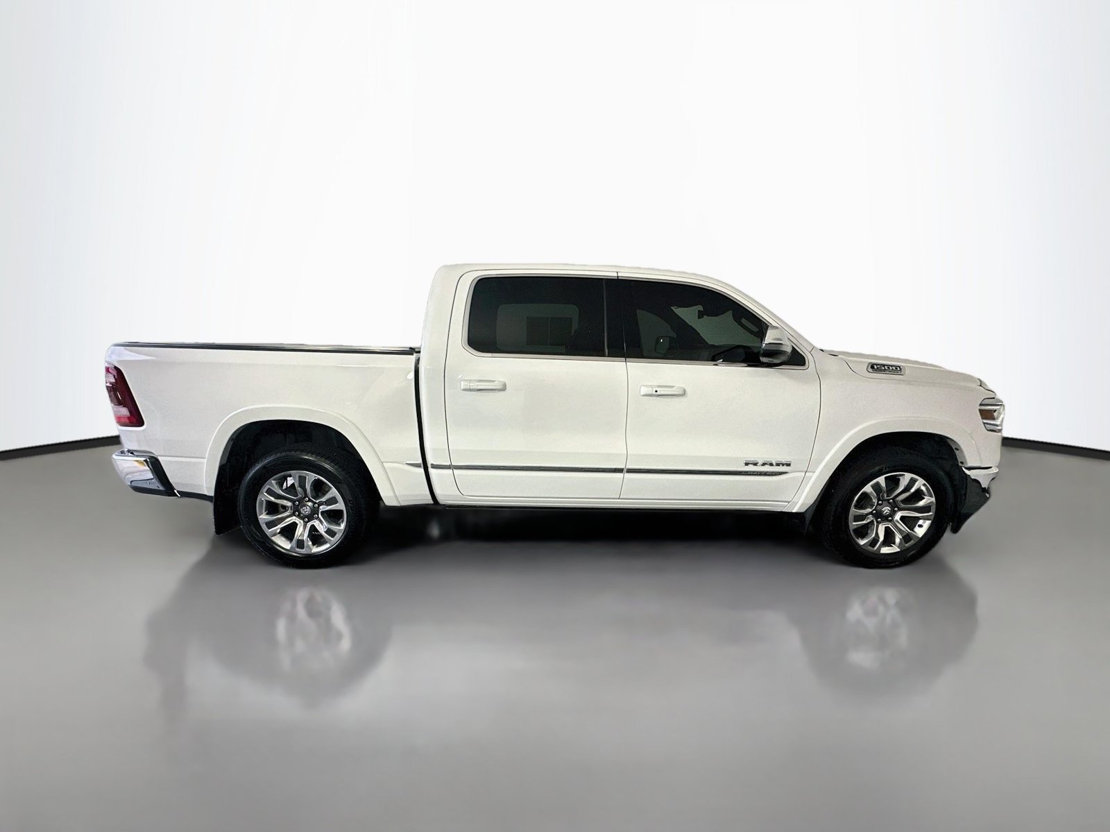 Used 2023 RAM 1500 Limited AWD/4WD image 8