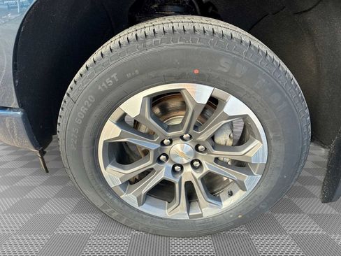 Used 2023 Chevrolet Silverado 1500 High Country w/ LPO, Dark Essentials Package image 33