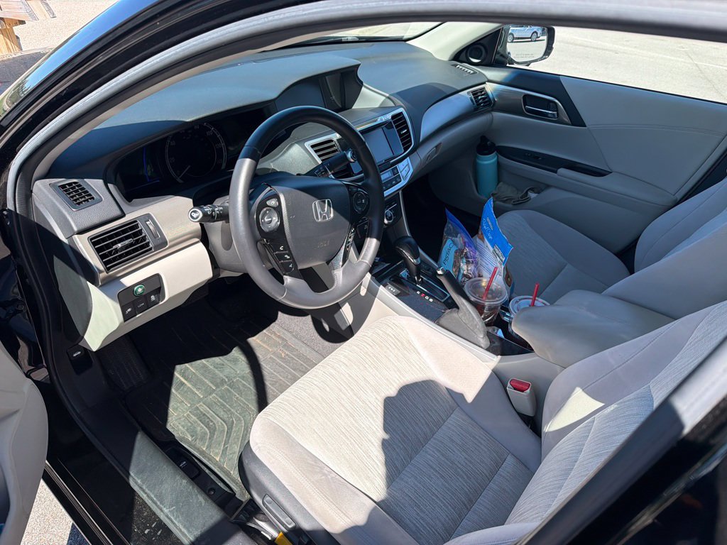 Used 2014 Honda Accord Plug-In Sedan image 5