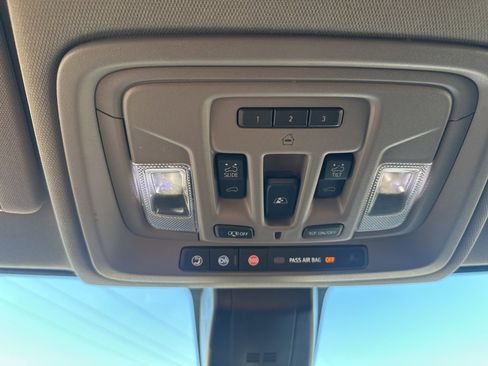 Used 2020 GMC Sierra 3500 SLT w/ SLT Premium Plus Package image 26