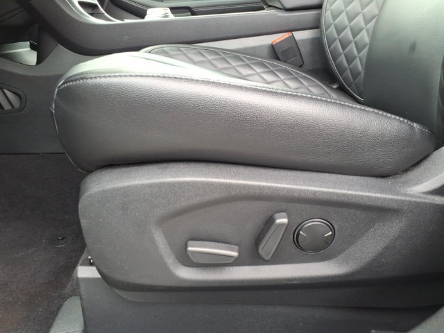 Certified 2024 Ford Edge Titanium AWD/4WD image 14