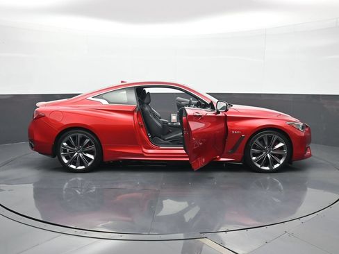 Used 2018 INFINITI Q60 Red Sport 400 AWD/4WD image 32