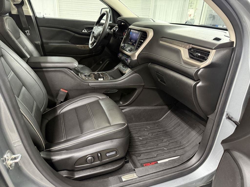 Used 2023 GMC Acadia Denali w/ Denali Ultimate Package AWD/4WD image 41