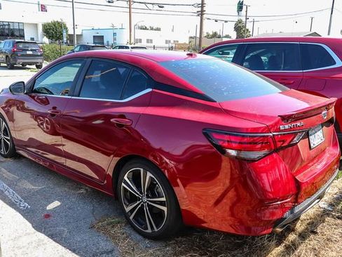 Used 2020 Nissan Sentra SR FWD image 11