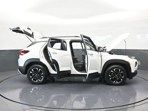 Used 2022 Chevrolet TrailBlazer LT w/ Driver Confidence Package image 37