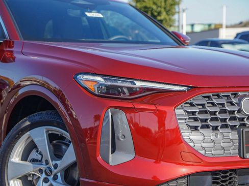 New 2025 Audi Q5 Premium Plus image 3