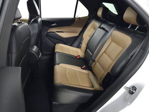 Used 2022 Chevrolet Equinox Premier AWD/4WD image 36