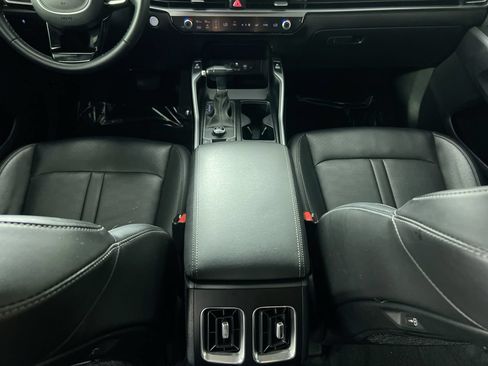Certified 2024 Kia Sorento S FWD image 22