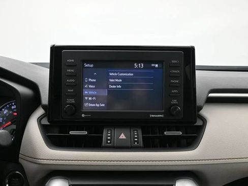 Used 2020 Toyota RAV4 XLE Premium FWD image 16