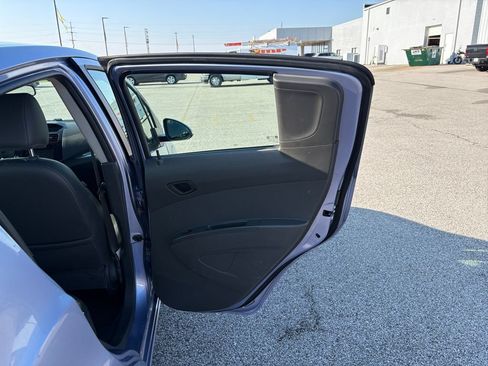 Used 2014 Chevrolet Spark LT FWD image 35