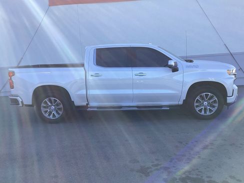 Used 2021 Chevrolet Silverado 1500 High Country w/ Safety Package II image 1