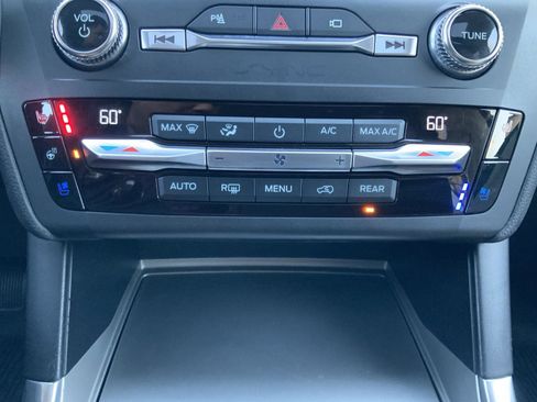 Used 2020 Ford Explorer Limited w/ Class III Trailer Tow Package image 23