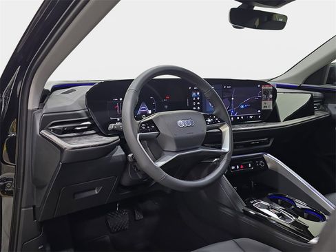 New 2025 Audi Q5 2.0T Premium image 14