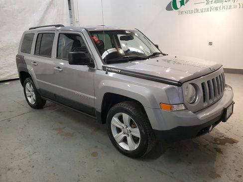 Used 2017 Jeep Patriot Sport w/ Power Value Group image 10