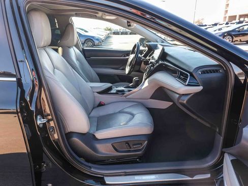 Used 2023 Toyota Camry XLE w/ Navigation Package FWD image 18