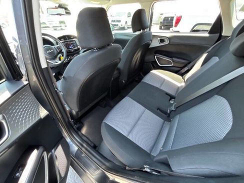 Used 2022 Kia Soul LX w/ Technology Package FWD image 18