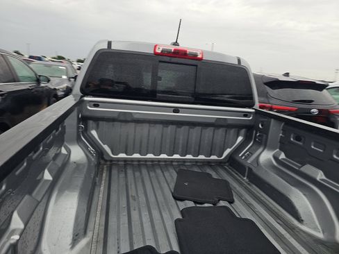 Used 2023 Chevrolet Colorado LT w/ LT Convenience Package II RWD image 10