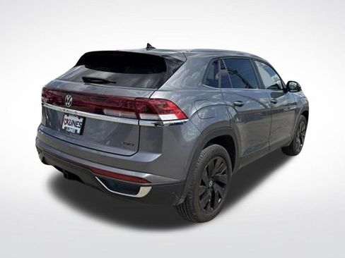 Used 2024 Volkswagen Atlas Cross Sport SE w/ Panoramic Sunroof Package AWD/4WD image 15
