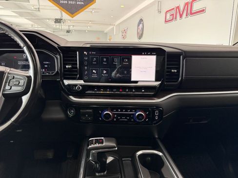 Used 2022 GMC Sierra 1500 Elevation w/ Elevation Premium Package AWD/4WD image 20