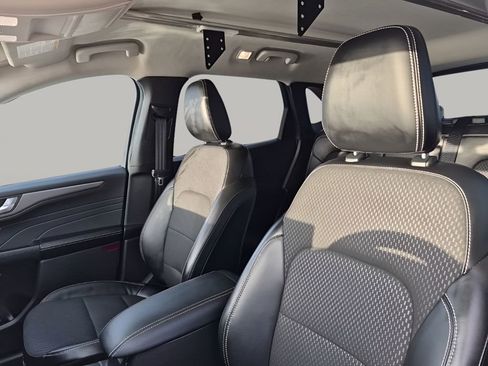 Used 2023 Ford Escape SE image 30