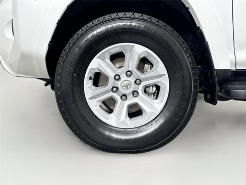 Certified 2022 Toyota 4Runner SR5 Premium AWD/4WD image 46