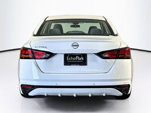 Used 2023 Nissan Altima 2.5 S FWD image 7