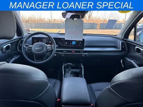 New 2025 Kia Sorento S image 17