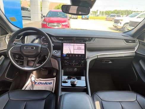 Used 2024 Jeep Grand Cherokee Limited AWD/4WD image 26