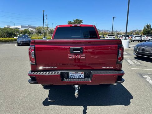 Used 2018 GMC Sierra 1500 Denali AWD/4WD image 4