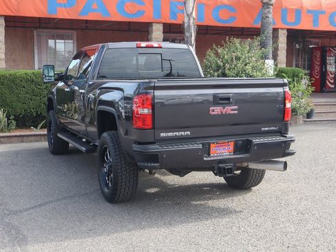 Used 2016 GMC Sierra 2500 Denali w/ Duramax Plus Package image 6